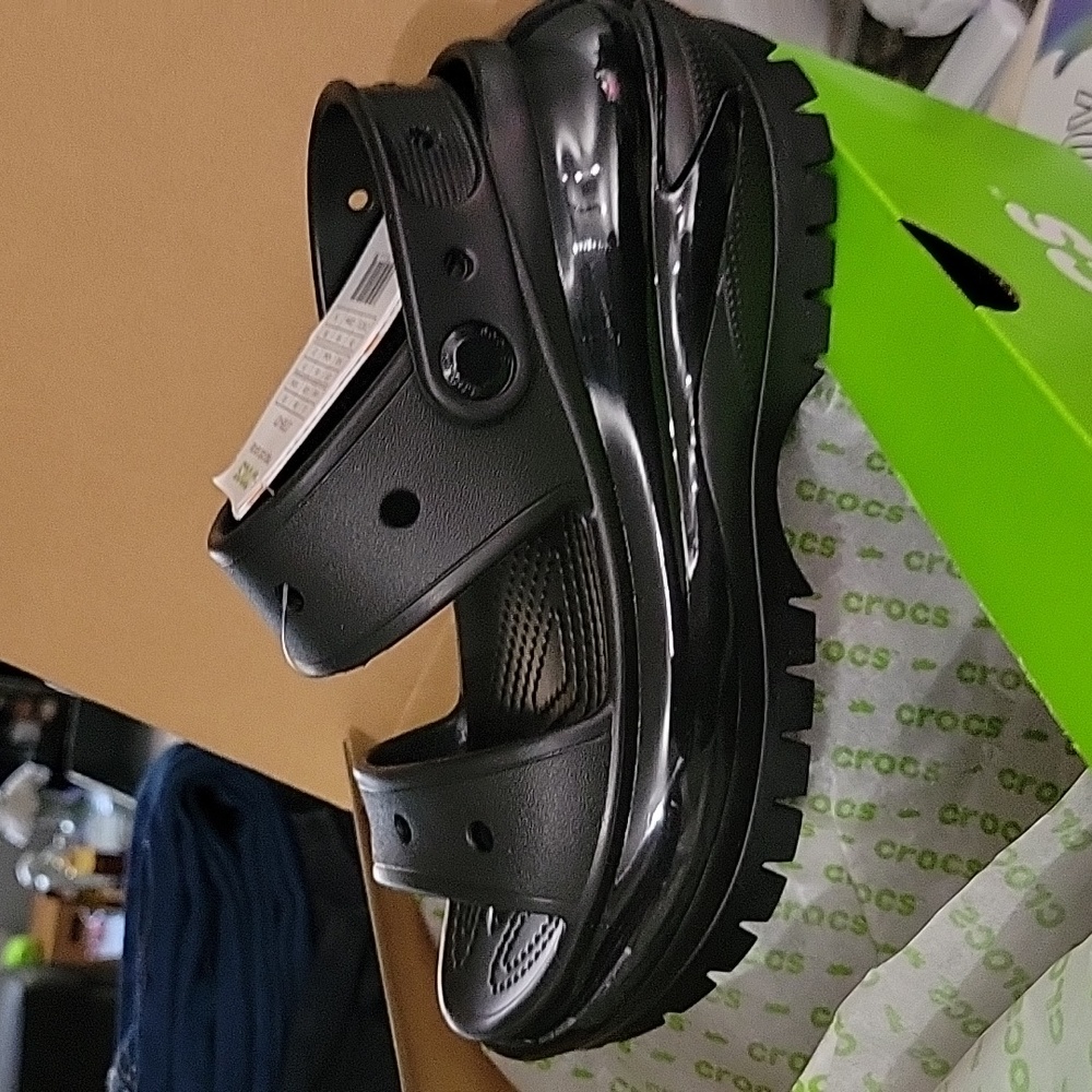Crocs mega crush sandal size women5